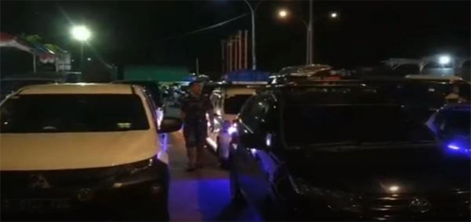 Pelabuhan Merak Macet Kendaraan Mengular Jelang Nataru